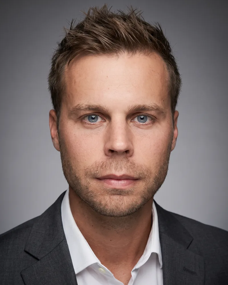Professional headshot example generated by Staffshots — lighting option: Soft and flattering